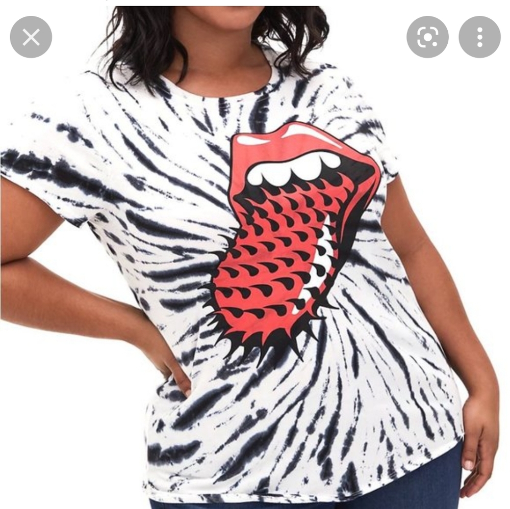 Torrid Size 5 Rolling Stones black and white Tee
